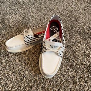 New. Sperry 2-eye Bionic Boat Shoes. Size 6